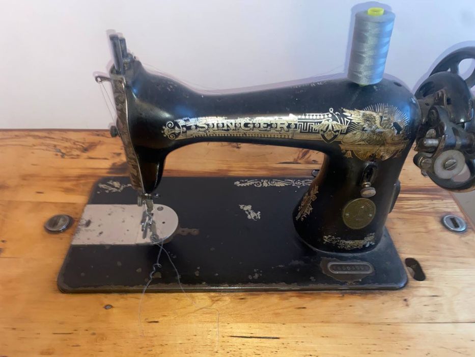 Швейна машинка Zinger