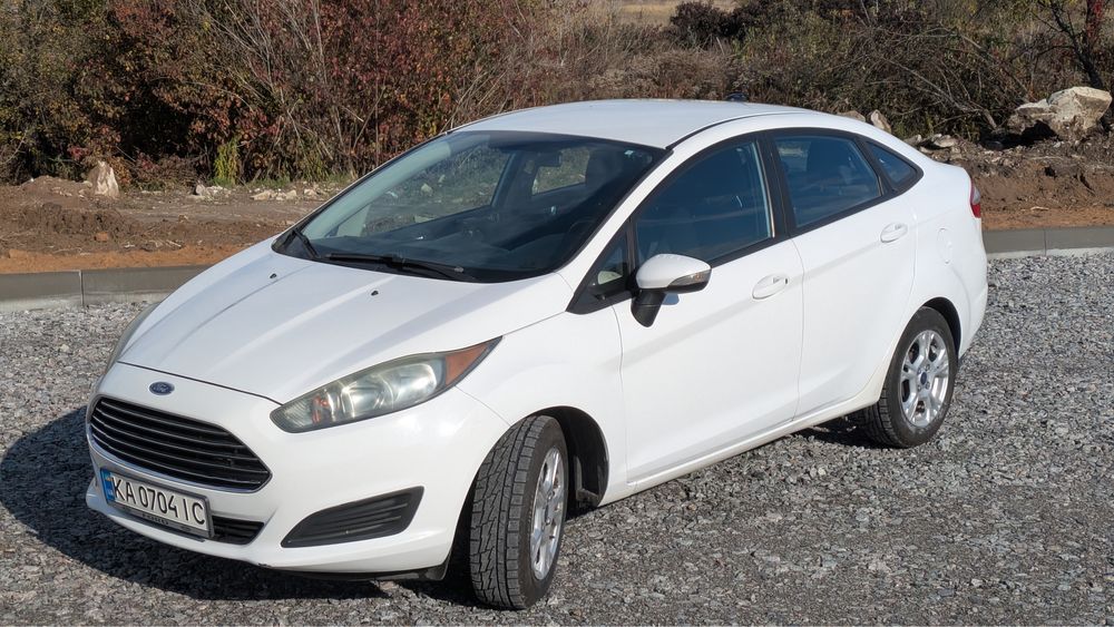 Продам Ford fiesta 2015