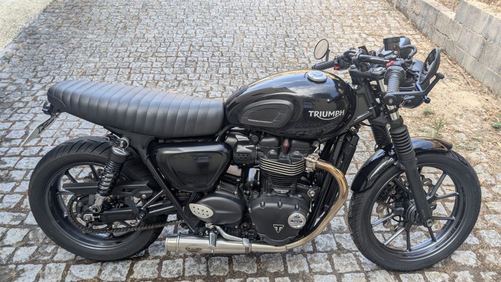 Triumph Street Twin 900 (+2000€ em extras)
