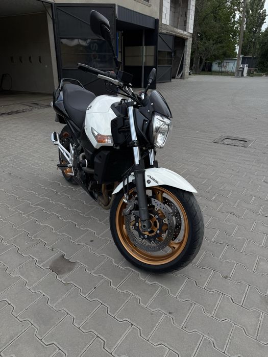 Мотоцикл Suzuki GSR 600 (ABS)