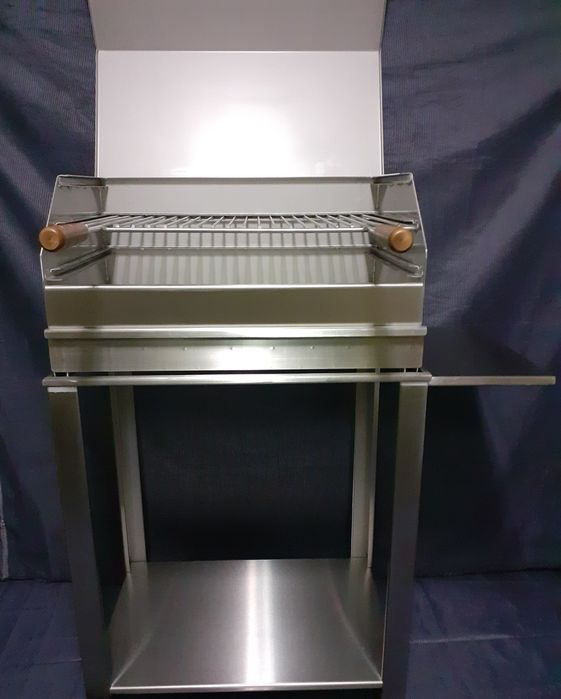 Barbecue portátil  em inox
