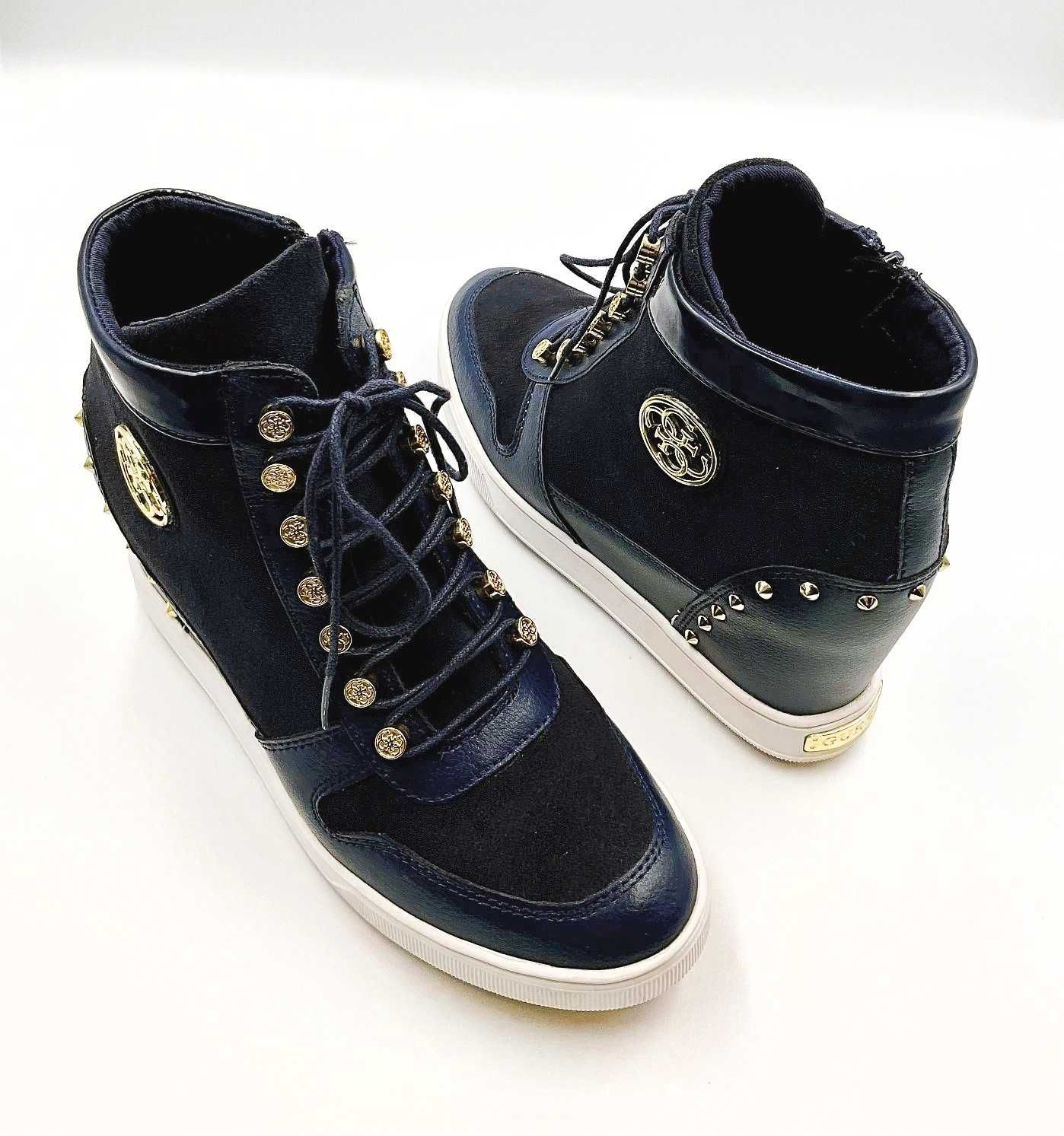 Guess Blue Jeans sneakersy na koturnie na suwak 39