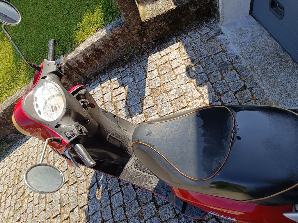 Moto Sym Fiddle ll 125cc | 2011
Ano 2016
Tudo funcionando, revisão em