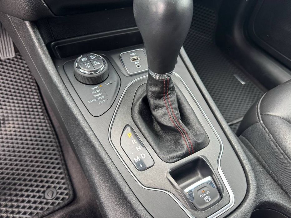 Jeep Cherokee 3.2 Car Invest Ukraine Лізинг