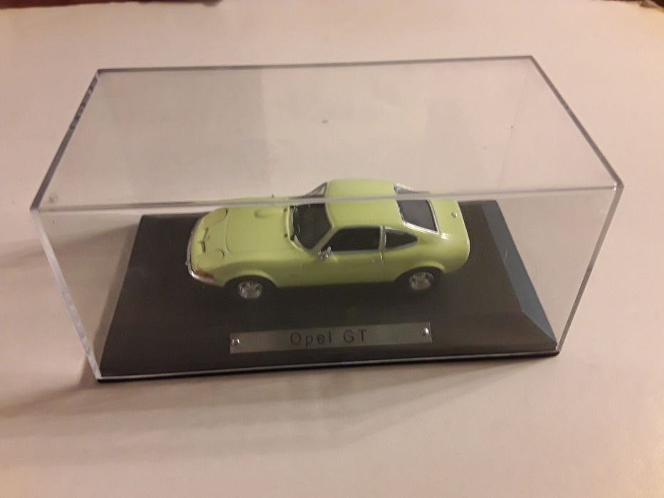 Модель автомобиля Opel GT 1969 1:43 (Atlas)