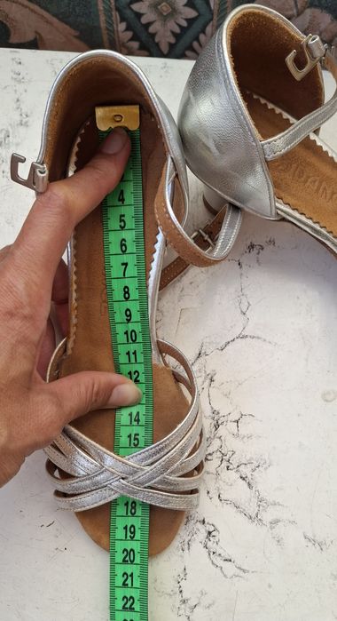 р.30 Дитячі босоніжки для бальних танців туфлі