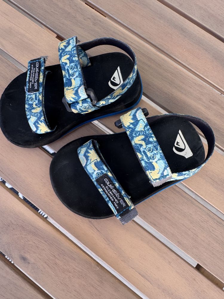 Sandalias Quiksilver como novas