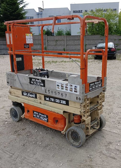 Podest/podesty nożycowy elektryczny/spalinowy 8M JLG 1930ES i inne