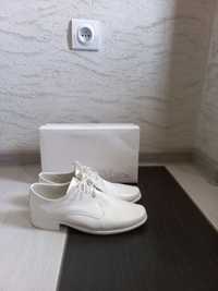 Buty komunijne białe