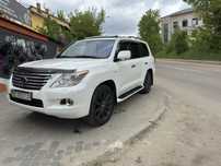 Автомобіль Лексус Лх 570