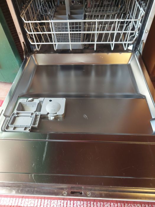 Máquina de lavar loiça marca Kunft