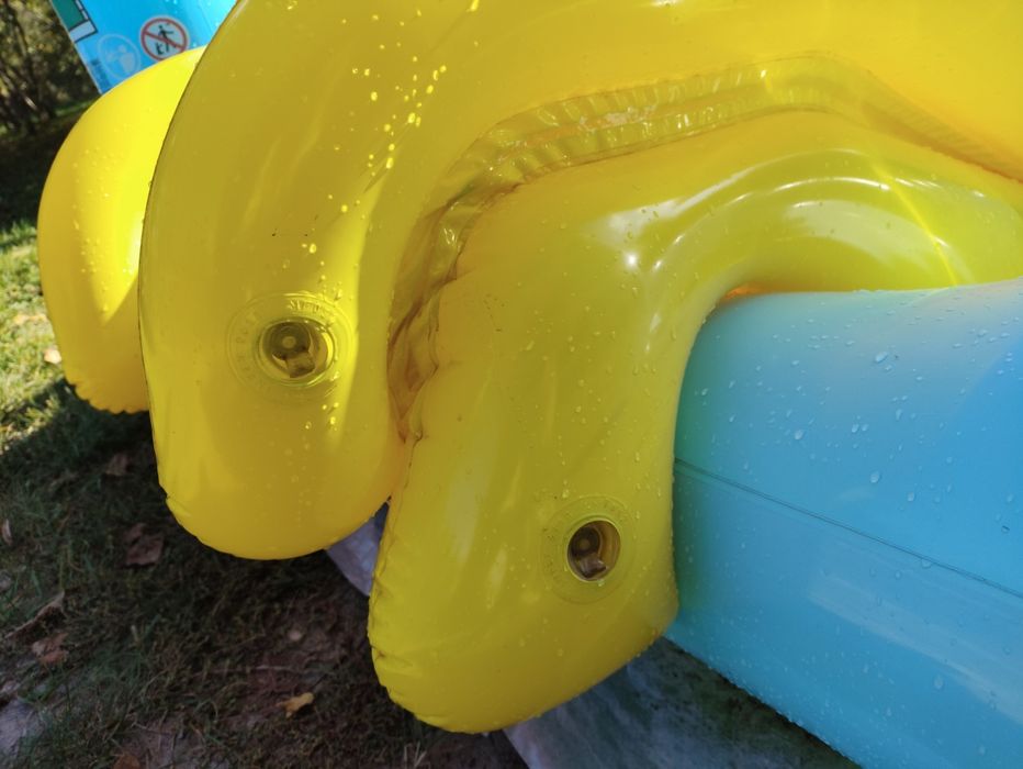 Басейн надувний з гіркою та дракончиком - чудовий подарунок для дитини