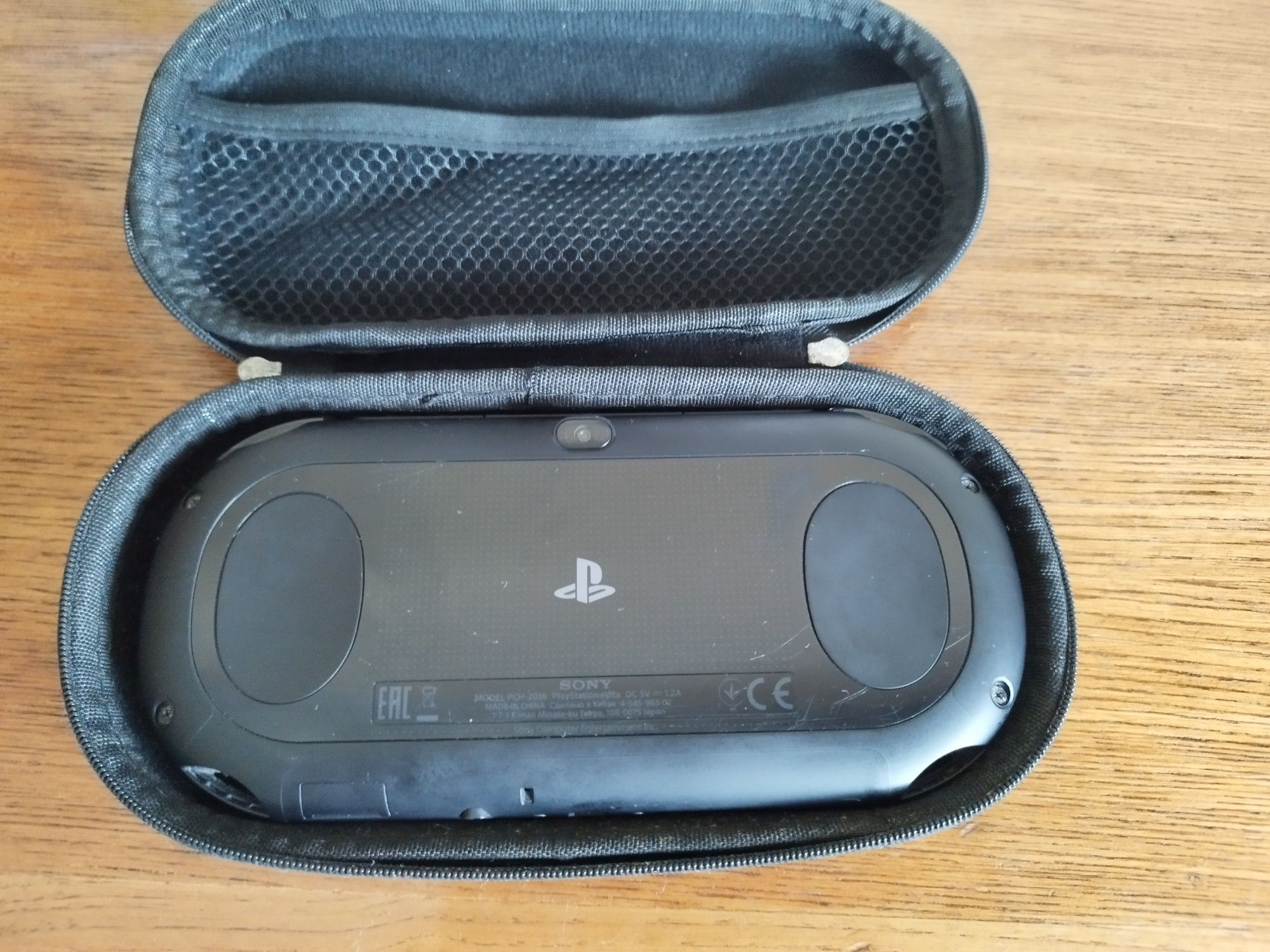 Ps vita com capa e carregador