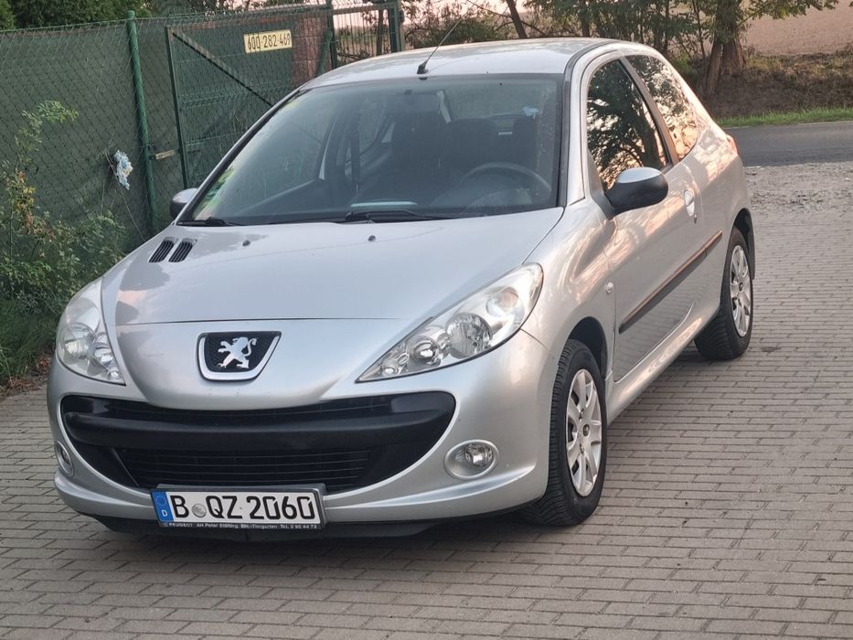 Ładna 206 plus stary silnik 14 8 zaworów