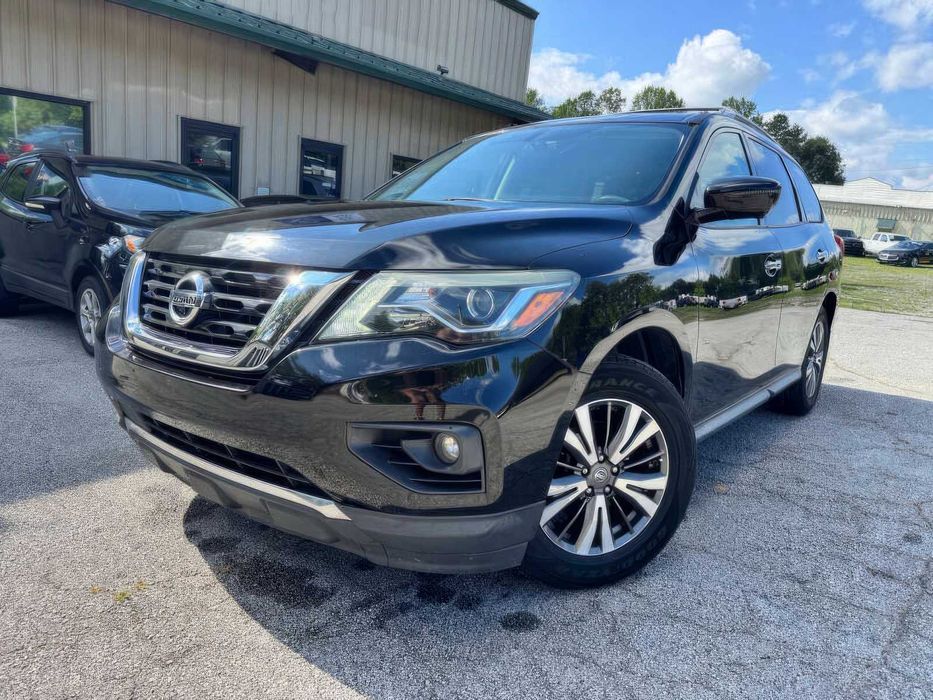 Nissan Pathfinder SL      2017