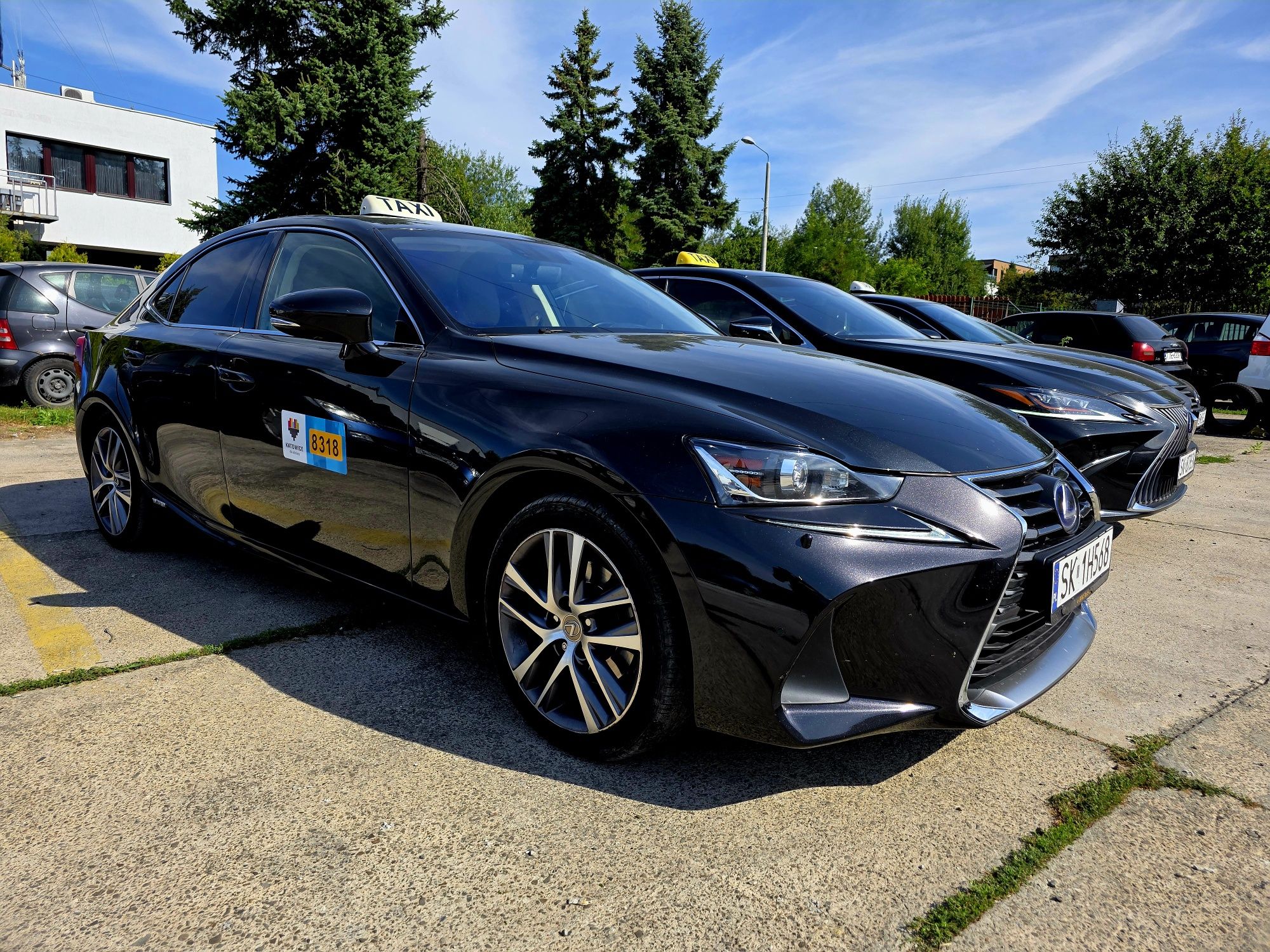 Auto wynajem samochodów, uber Black, bolt Premium, taxi wypożyczalnia