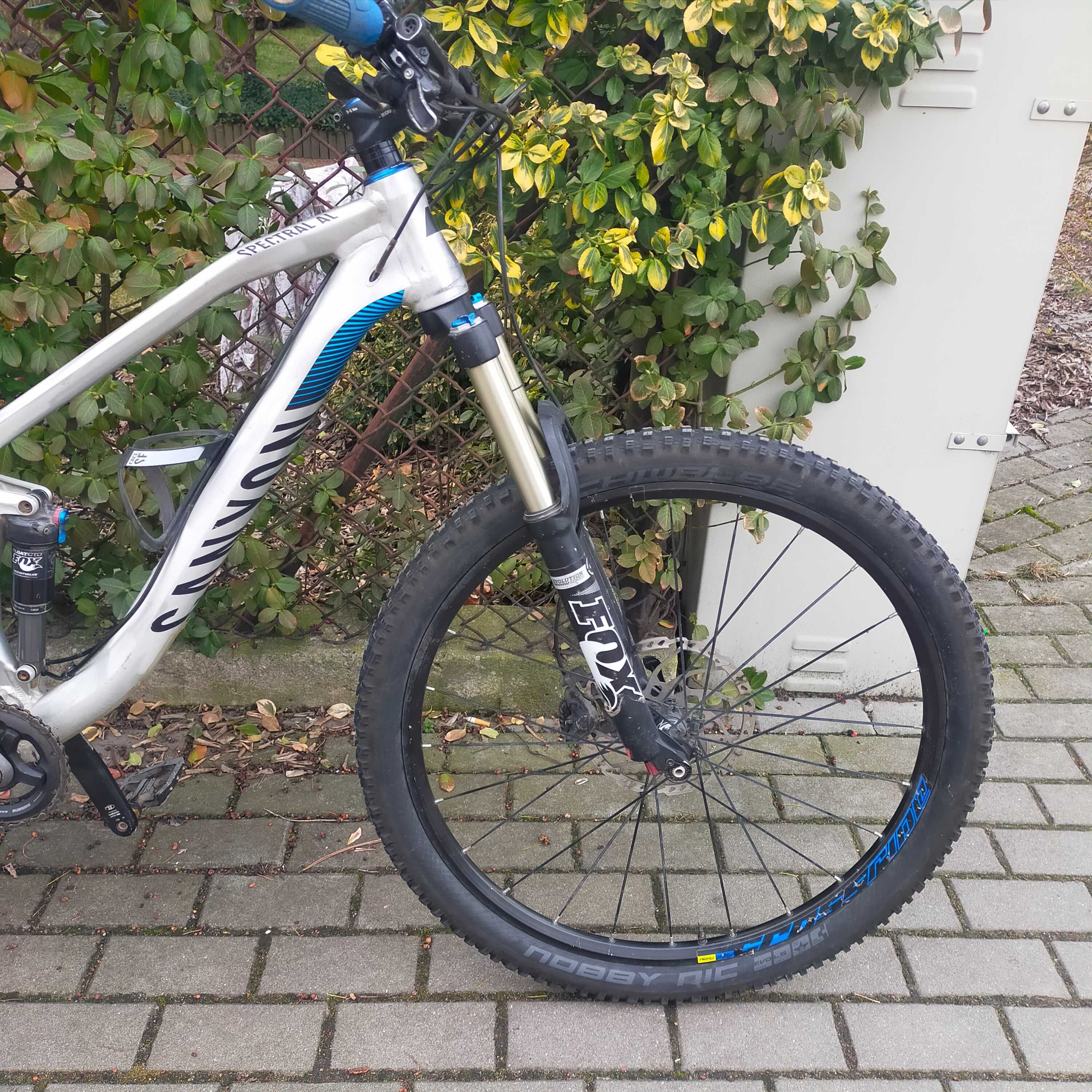 Canyon Spectral AL 6.0 M 27,5" Full MTB Enduro Trail Trek Marin FOX XC
