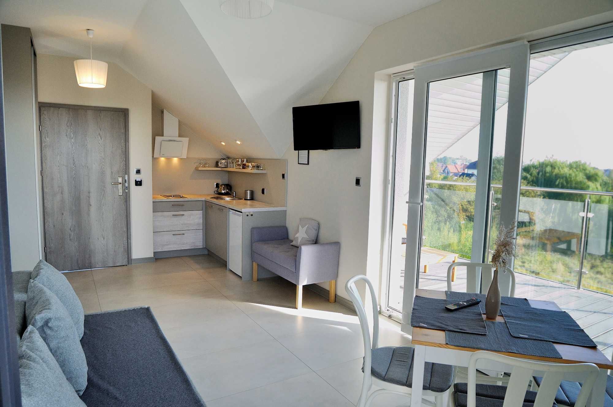 Apartamenty z tarasami i widokami na Zatokę Gdańską 150m. od plaży