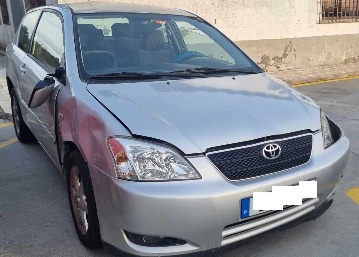 Para peças Toyota Corolla E120 1.4 VVT-I ano 2002