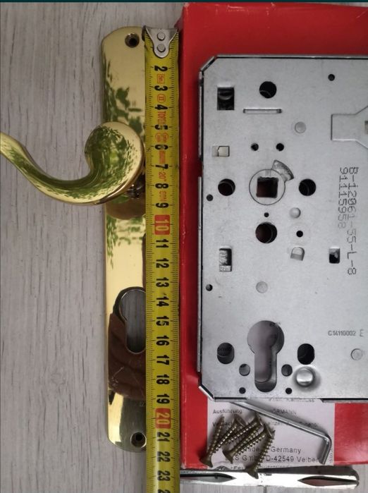 Врізний замок в комплекті