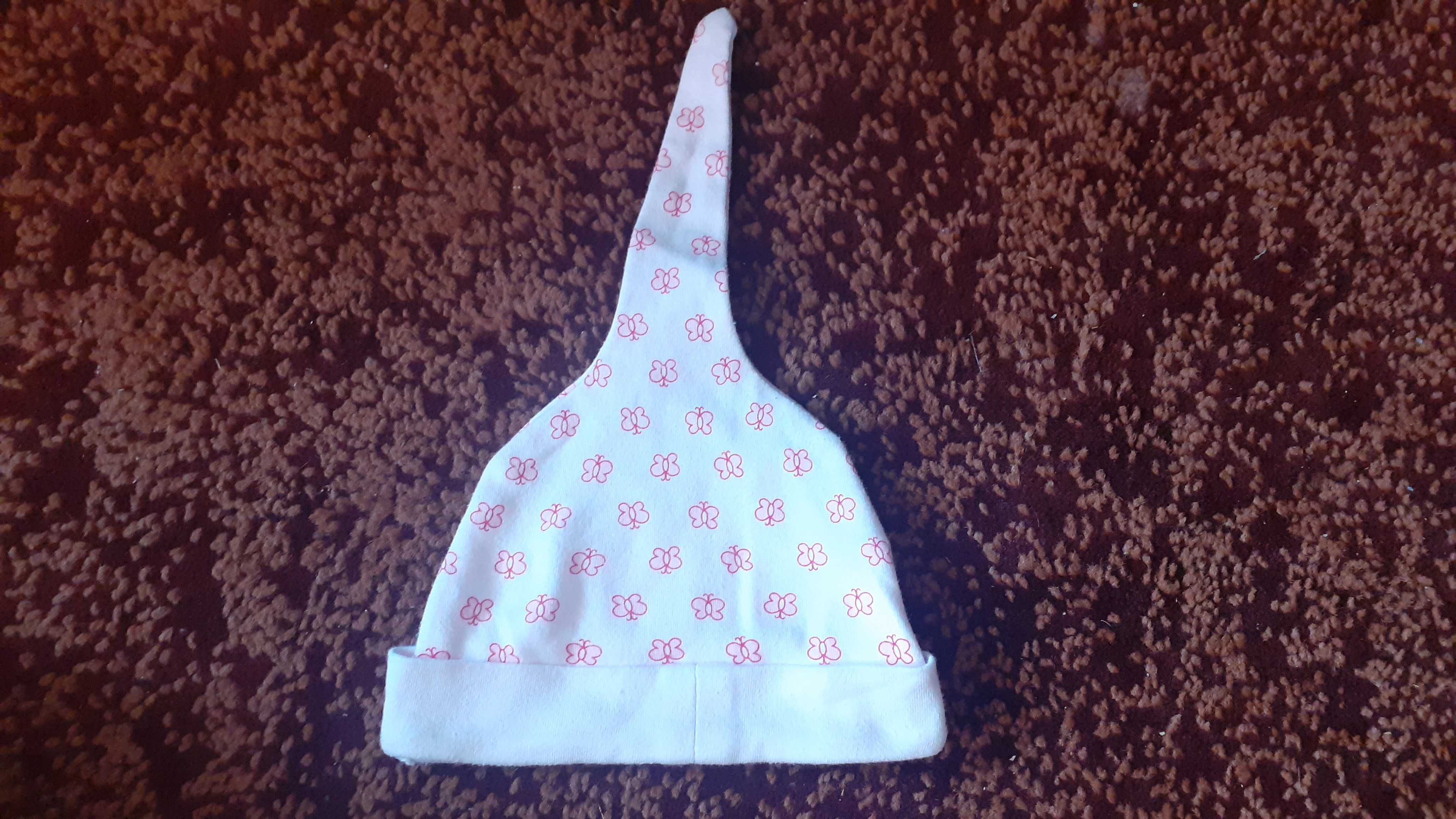 Czapeczka niemowlęca Hello kitty.