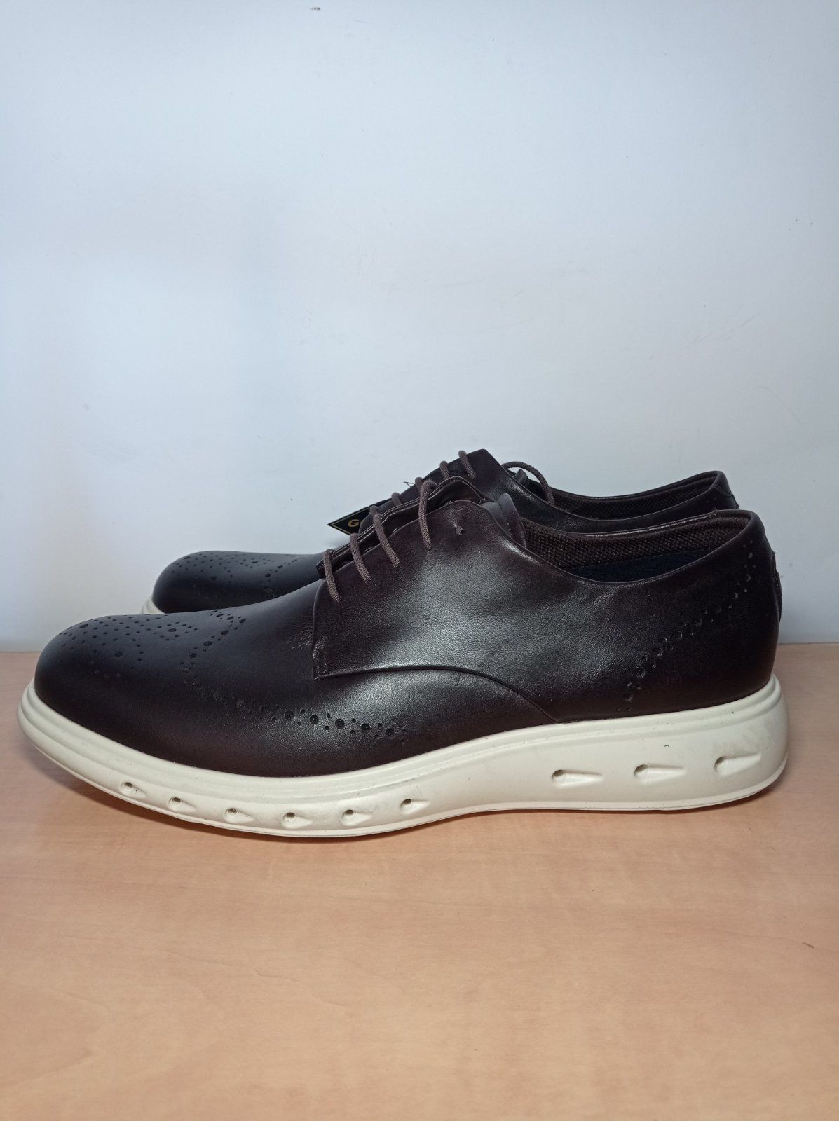Кросівки шкіряні ECCO HYBRID 720 Gore-tex 43р