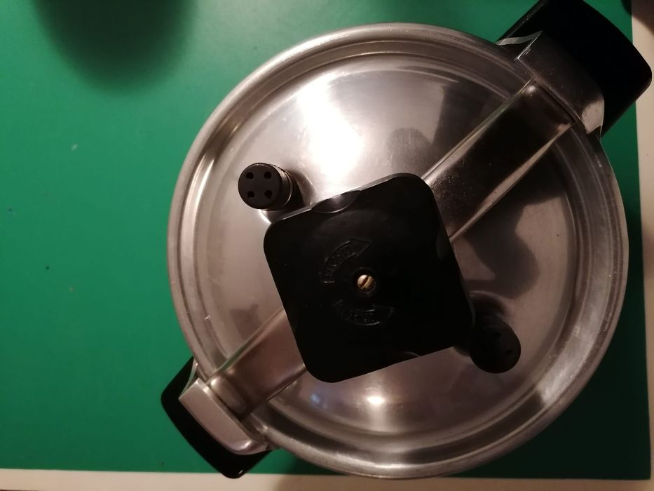 Szybkowar – garnek ciśnieniowy aluminiowy