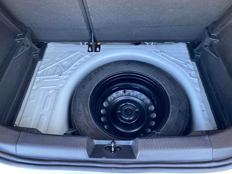 Chevrolet Aveo 2012 року 1.2/бензин