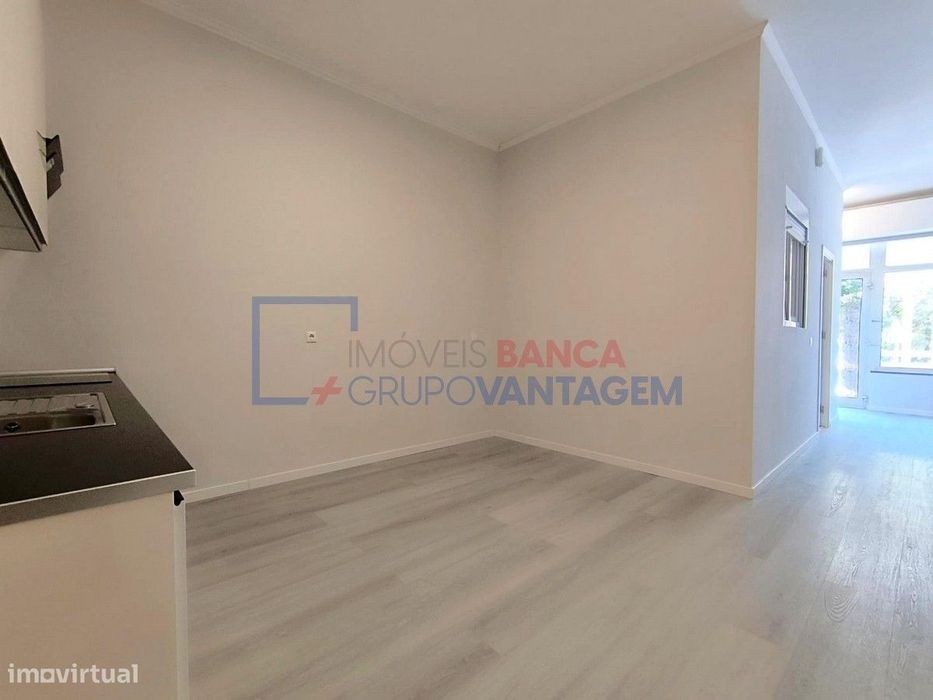 Loja - Apartamento T1 -Belas