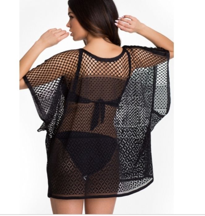 Czarna narzutka na strój kąpielowy plażowa Laura T M ażurowa koszulka