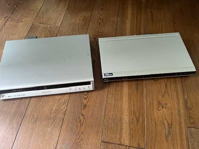 NAGRYWARKI DVD - Panasonic DMR-EX80S i LG DR 389