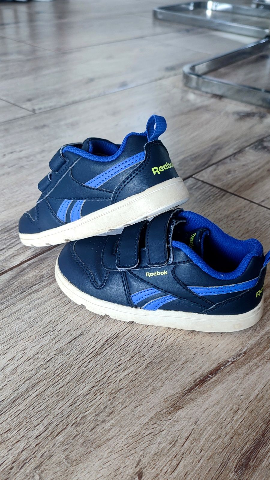 Buty chłopięce Reebok r. 24