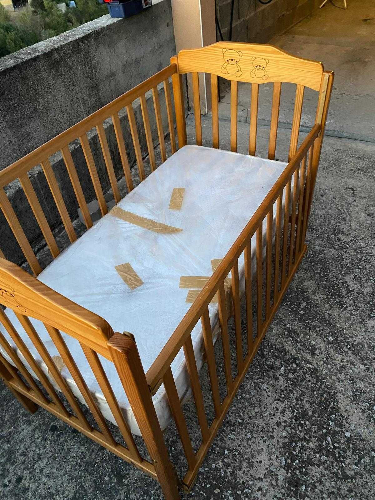 Cama berço de ursinhos de madeira + Colchão
