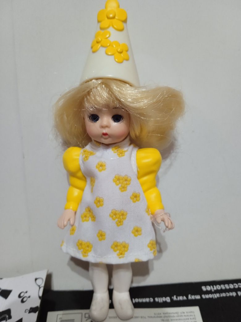 Оригінальні вінтажні ляльки Madame Alexander.Bratz і міні Барбі Mattel