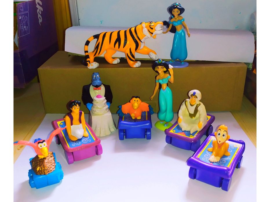 Іграшки Аладін принцеса Жасмін джин Абу чого раджа тигр