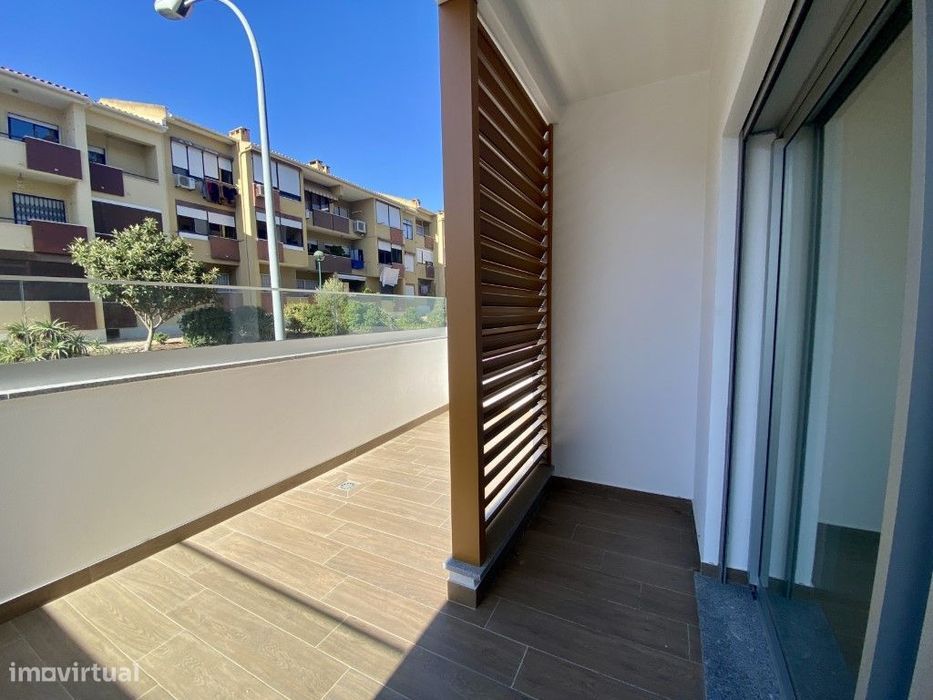 Venda apartamento T2+1, Box, Terraço, Carnaxide - Lisboa