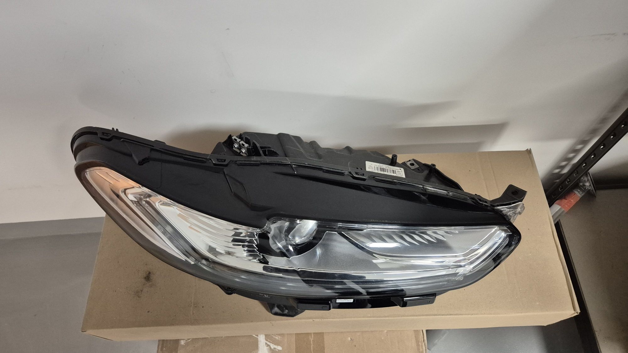 Lampa przednia prawa FORD MONDEO MK-5 FULL LED przed lift