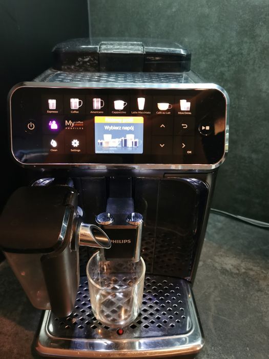 Sprzedam ekspres do kawy Philips 5400 latte go