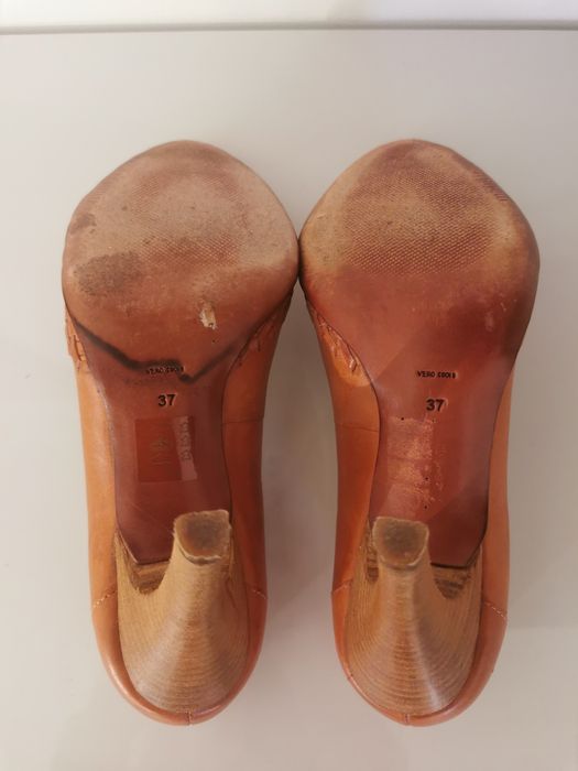 Sapatos Minelli totalmente em pele