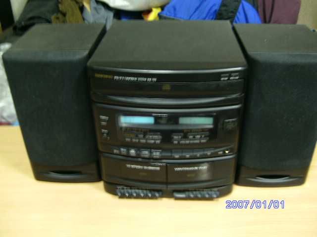 продам фирменный музыкальный центр фирмы Daewoo mini HI-FI ami-750