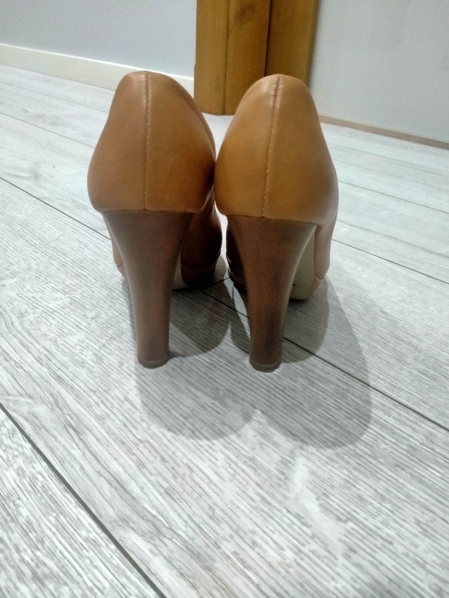Buty damskie -czołenka
