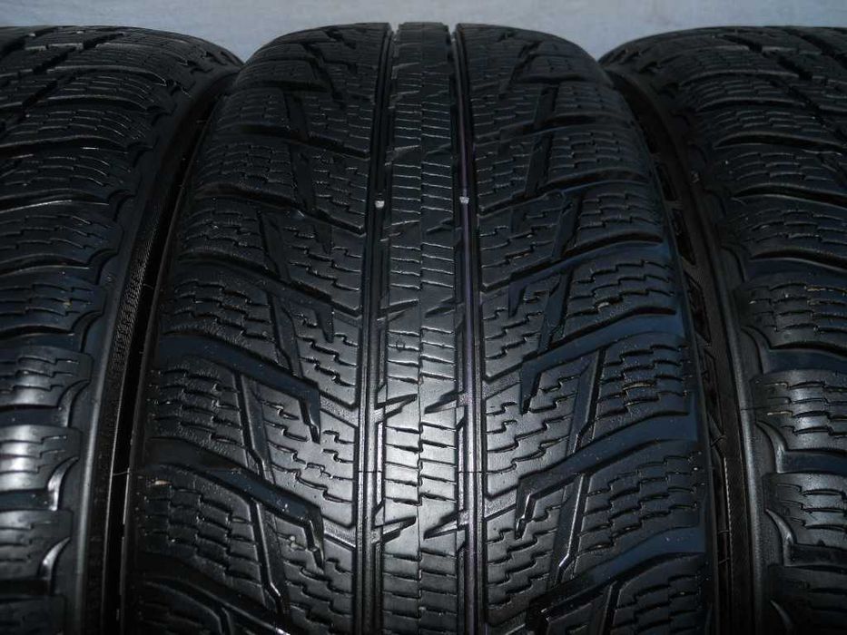 Ładne opony zimowe NOKIAN 215/55 R18 95H (2x8mm i 2x7mm)