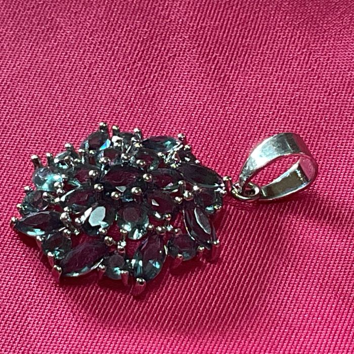 Pendente prata 925 medida 3 cm