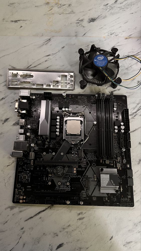 Топова материнка ASUS PRIME H370M-plus + Процесор Intel Core i5-8400