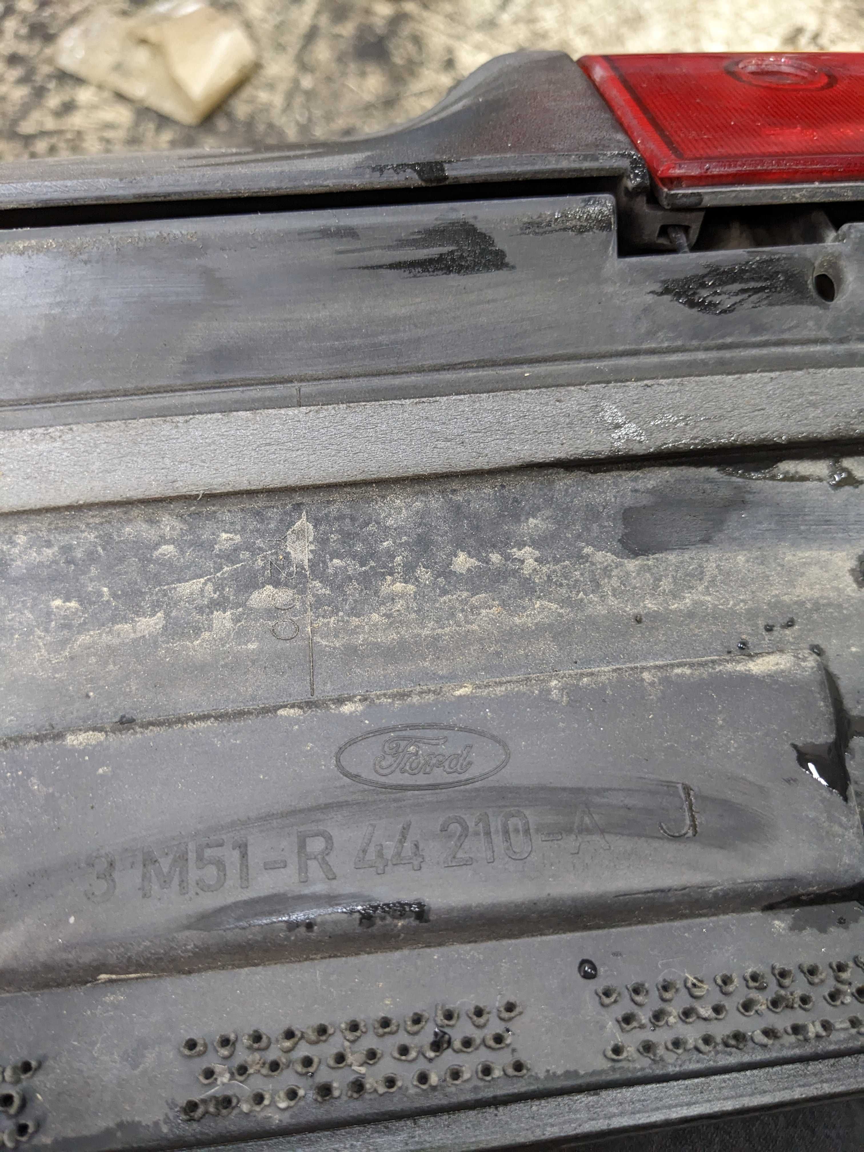 Ford C-MAX MK1 Spojler Lotka Klapy Bagażnika