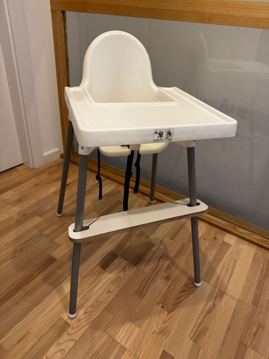 Krzesełko do karmienia Ikea z podnóżkiem