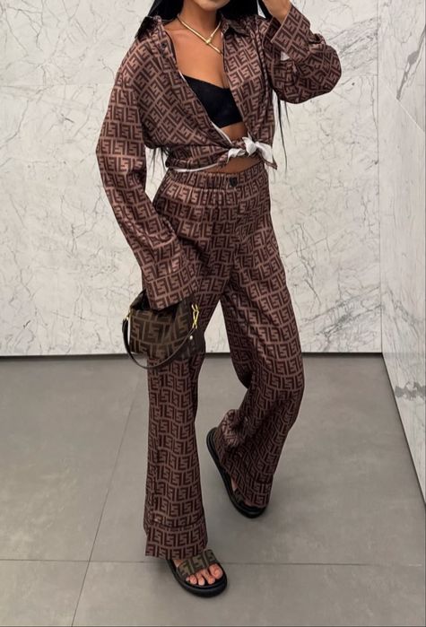 Костюм с штанами fendi