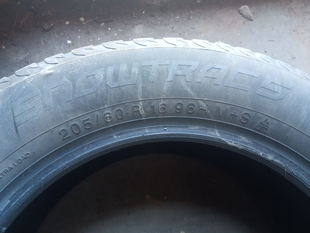 Шина 205/60 R16.