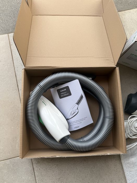 Aspirador Vorwerk Kobold VB100 + acessórios