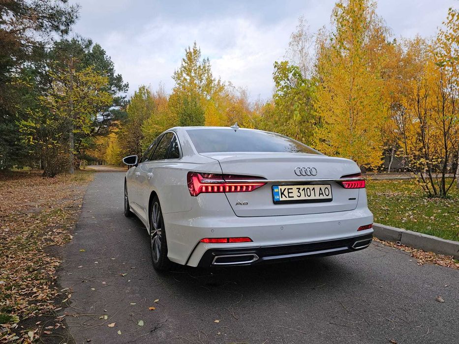 Майже новий автомобіль